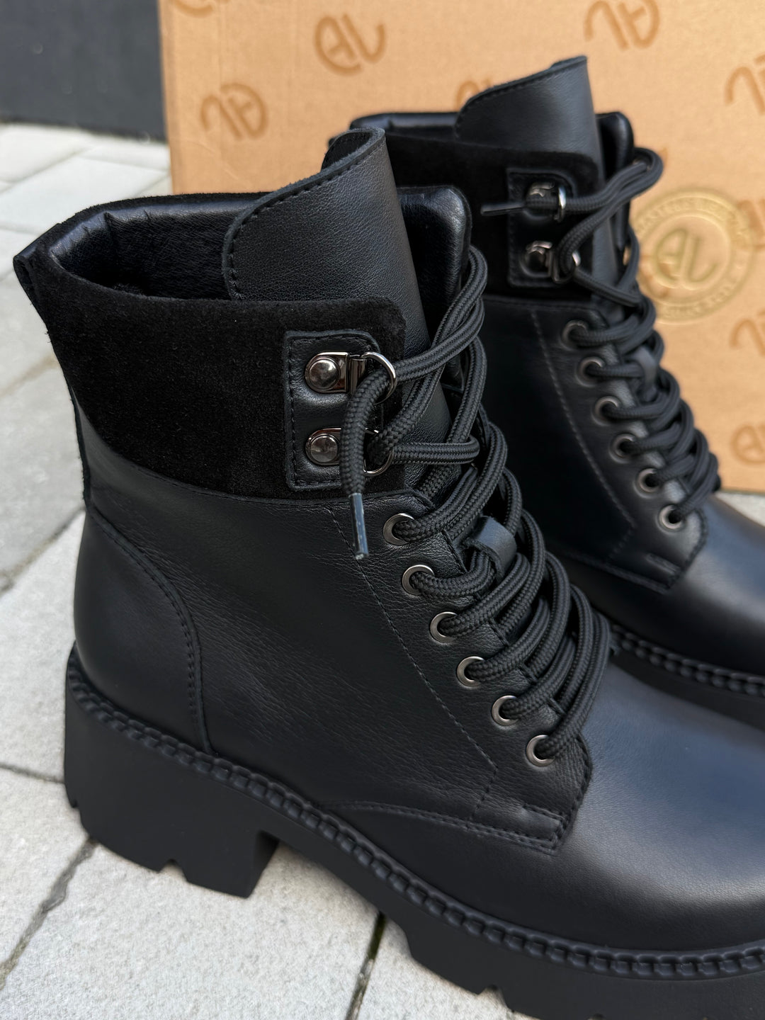 Черевики зимові ATOMIO LARDINI з натуральної шкіри чорного кольору